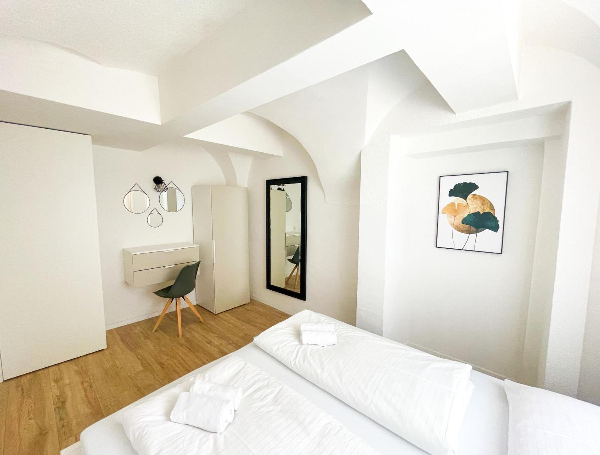 Contactless Self-Check-In - Stayhere Central City Suite 1 Graz Buitenkant foto