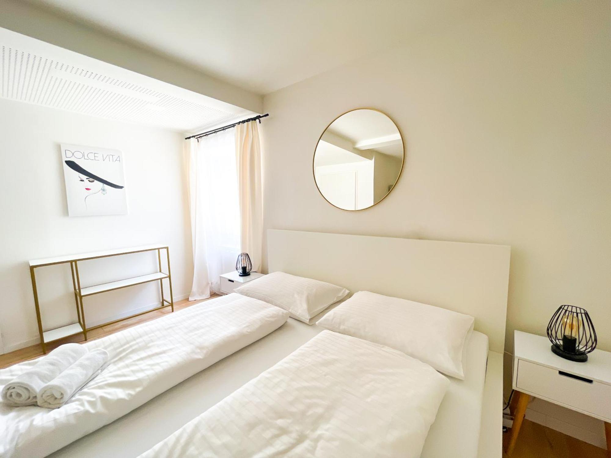 Contactless Self-Check-In - Stayhere Central City Suite 1 Graz Buitenkant foto