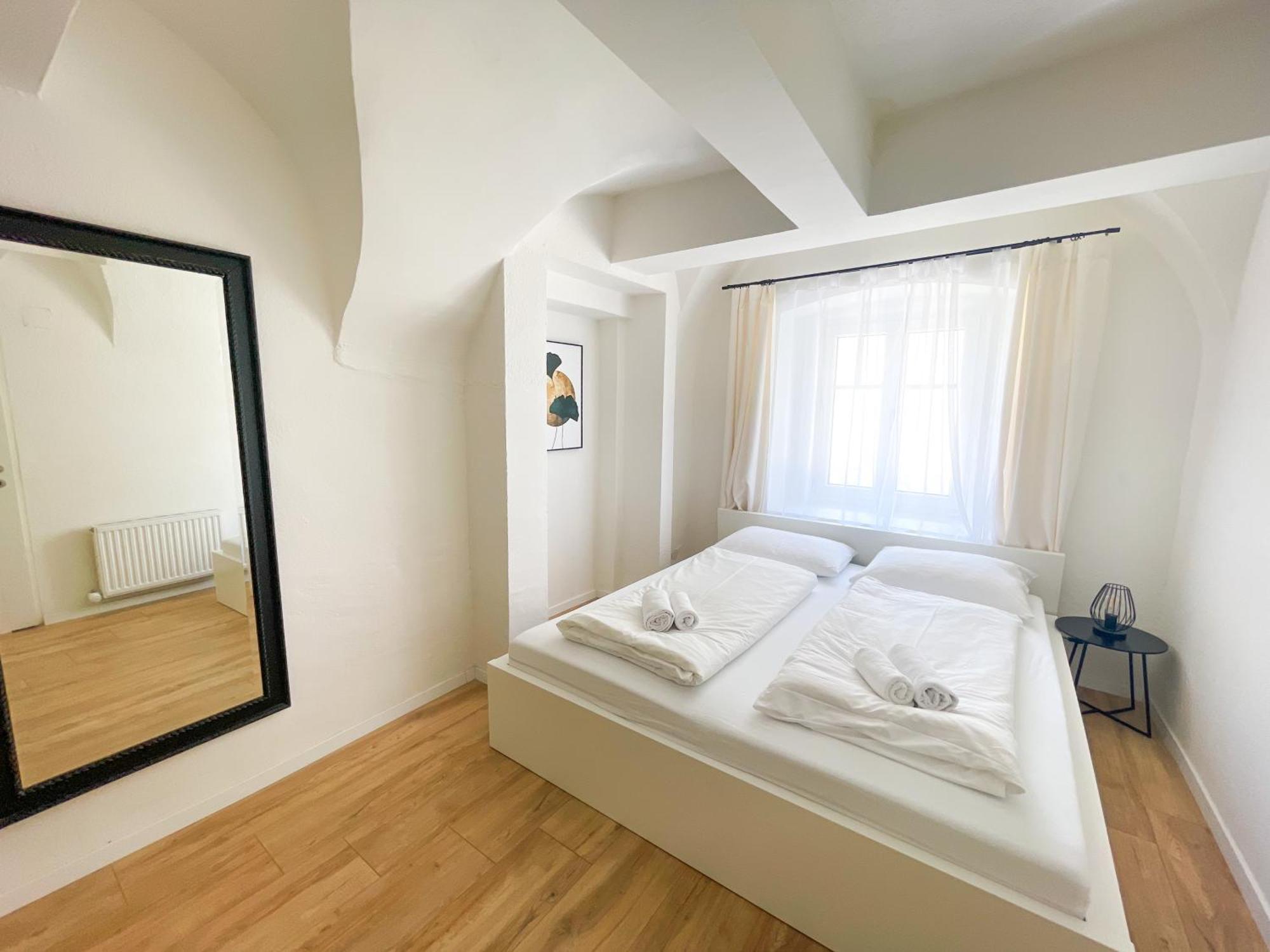 Contactless Self-Check-In - Stayhere Central City Suite 1 Graz Buitenkant foto
